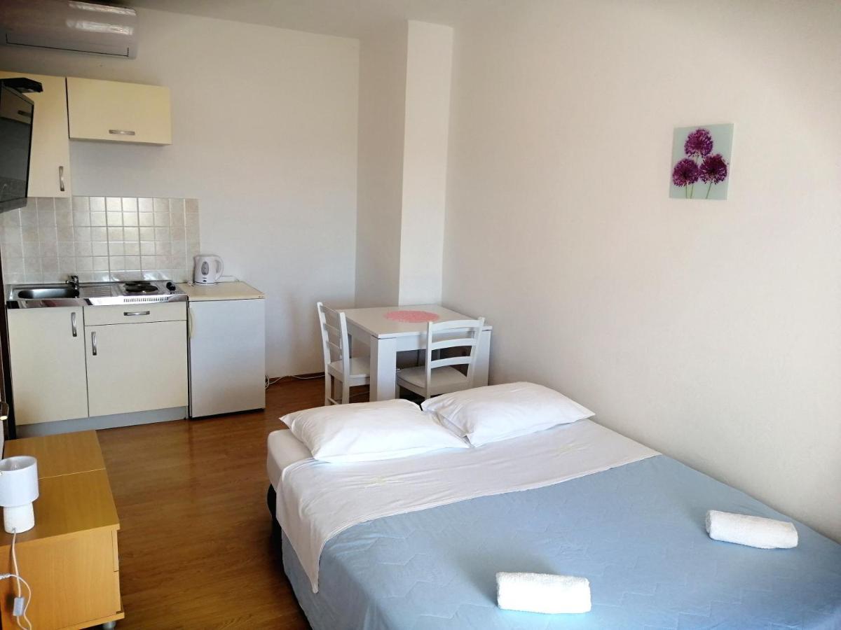 Apartments Dalmatian Stone House Turanj Dış mekan fotoğraf