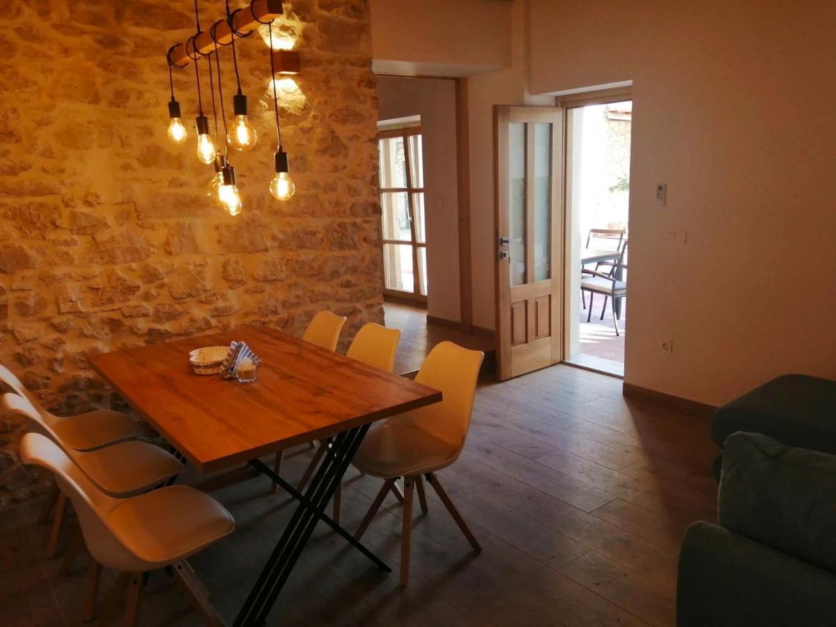 Apartments Dalmatian Stone House Turanj Dış mekan fotoğraf