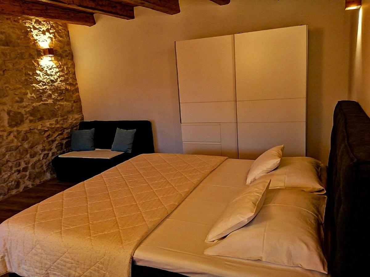 Apartments Dalmatian Stone House Turanj Dış mekan fotoğraf