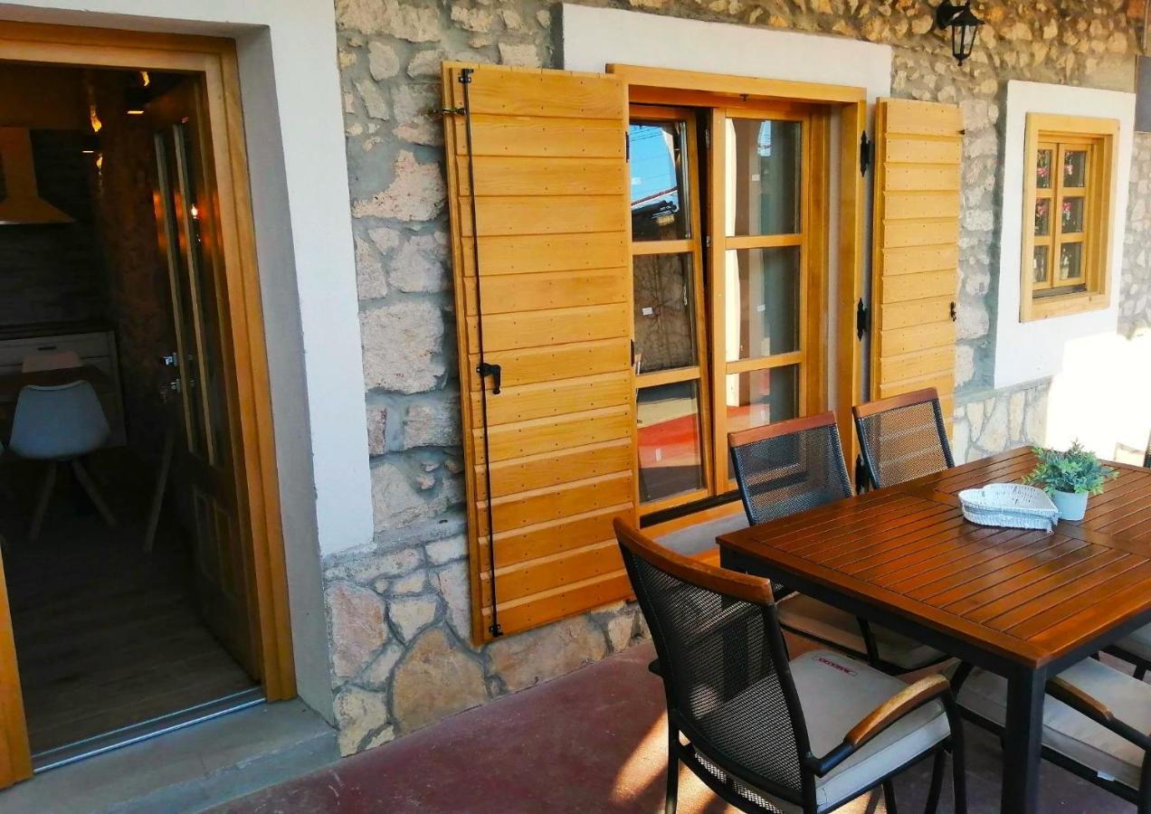 Apartments Dalmatian Stone House Turanj Dış mekan fotoğraf
